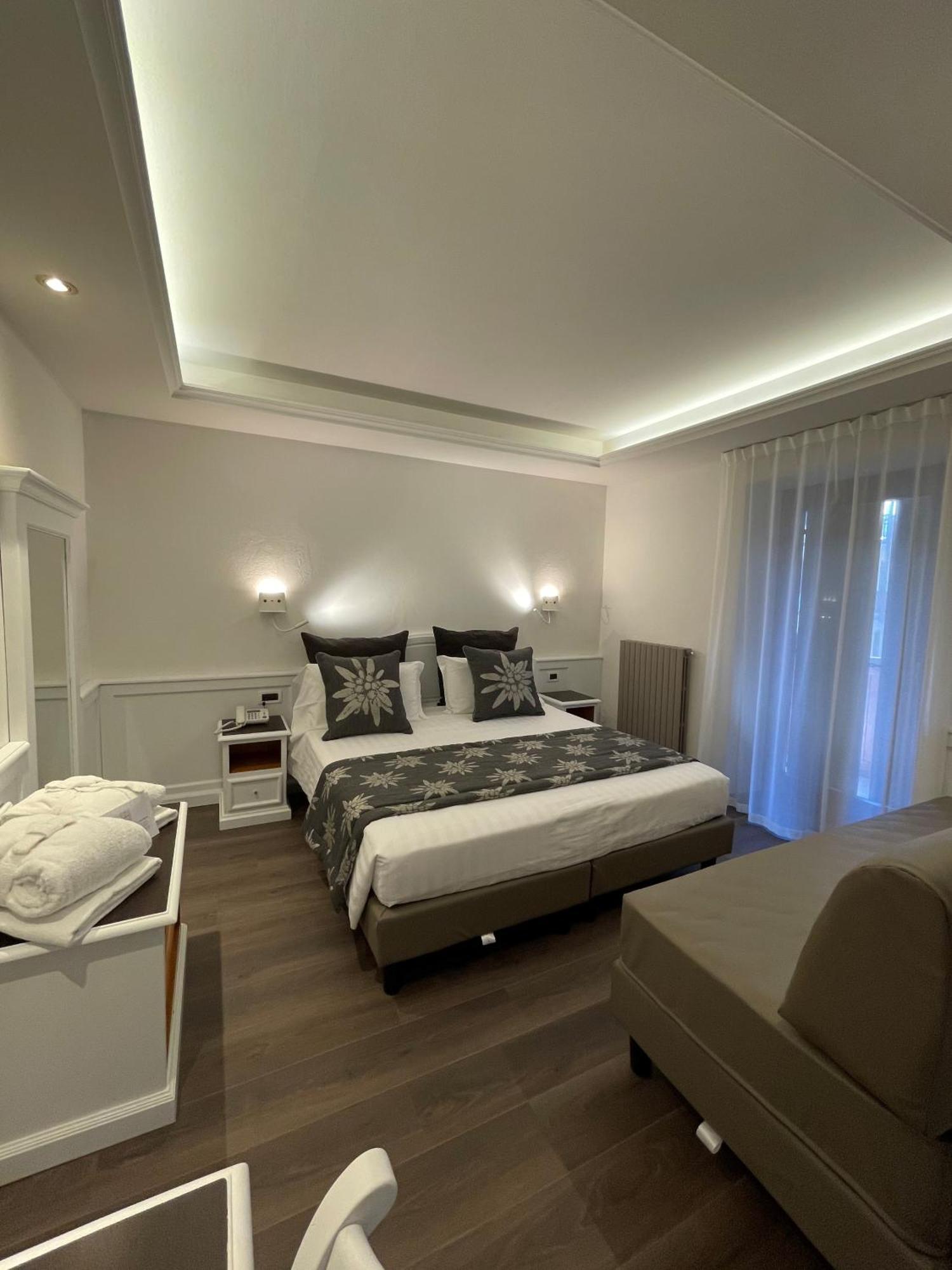 Hotel Isolabella Wellness Fiera Di Primiero Exterior photo